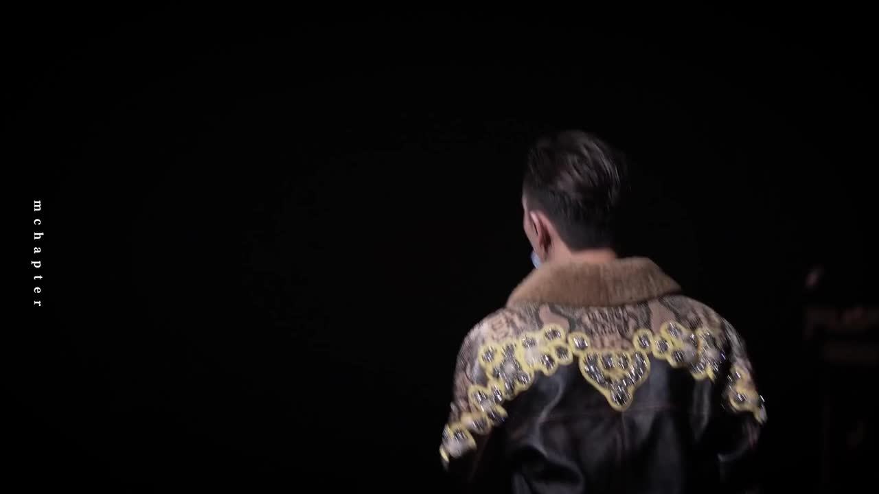 《只限成人入場》