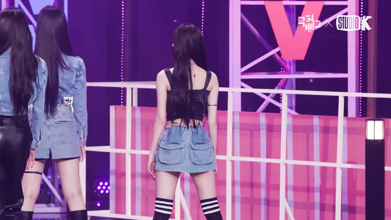 终于等到你！钓系主舞的神级直拍！！！金秋天Kitsch打歌舞台4K怼脸直拍 音银0414