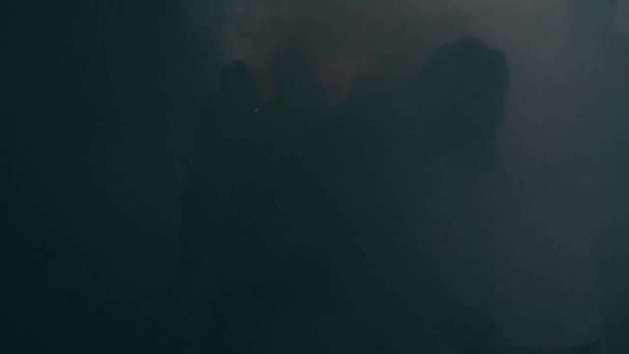 危险世界 《危险世界》