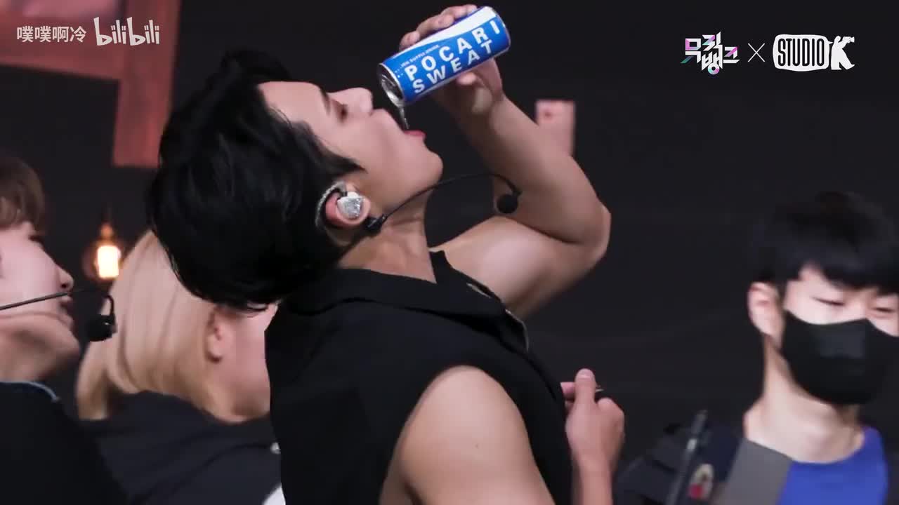 金珉奎横屏直拍