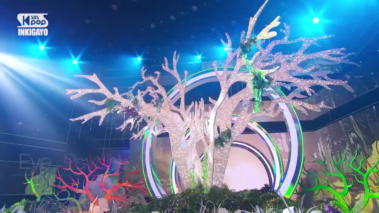 LE SSERAFIM - Eve, Psyche & The Bluebeard’s wife 打歌舞台