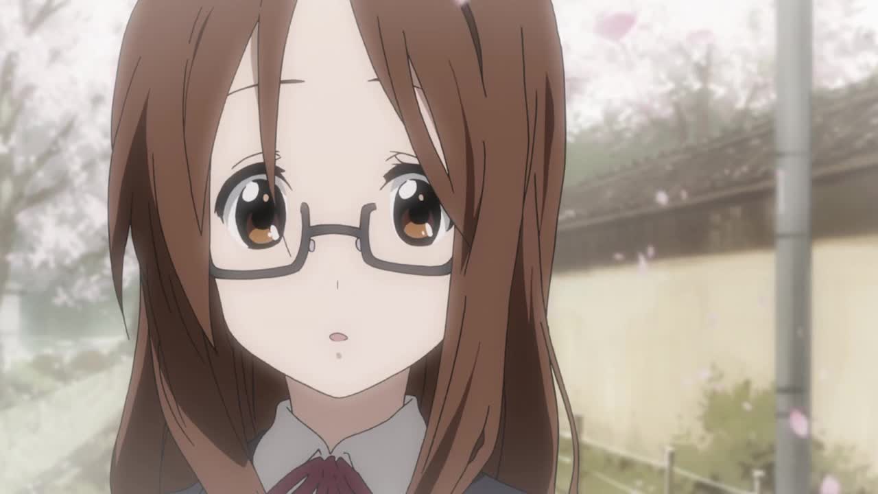 5.老师 风吹 头发飘动