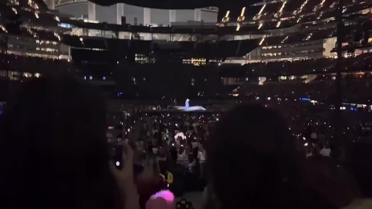 1989 (Taylor's Version) Announcement (Los Angeles, 8/09/23) (Fancam)