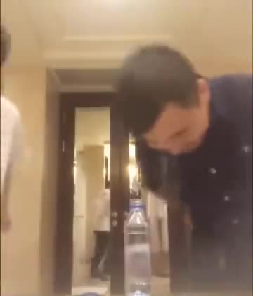 王源喷水鸡肉饭