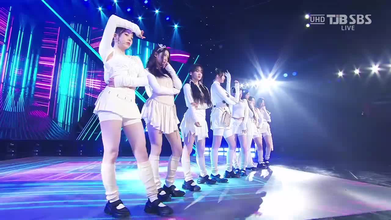230903 SBS UHD Inkigayo triple S LOVElution - Girls Capitalism