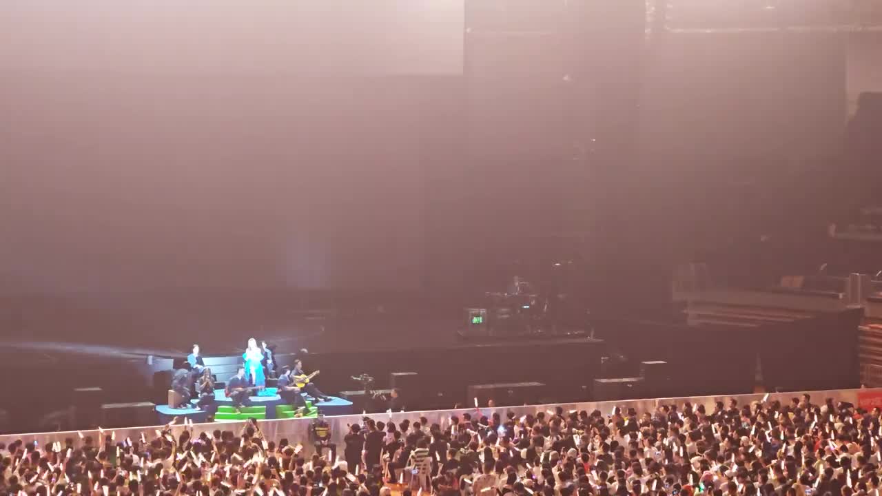 13、【4K】王心凌 互动二 SUGAR HIGH 世界巡回演唱会 福州站 完整版正面舞台