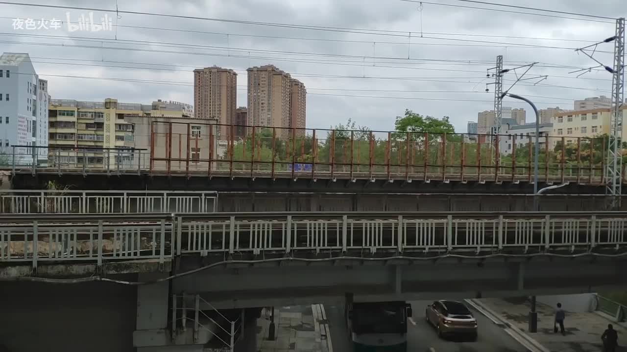 20220904-昆明大观桥HXN5B牵引0K138通过