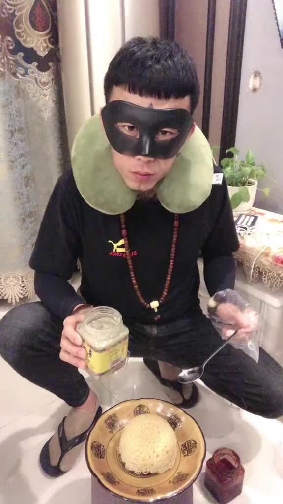 臭豆腐俘虏拌个面