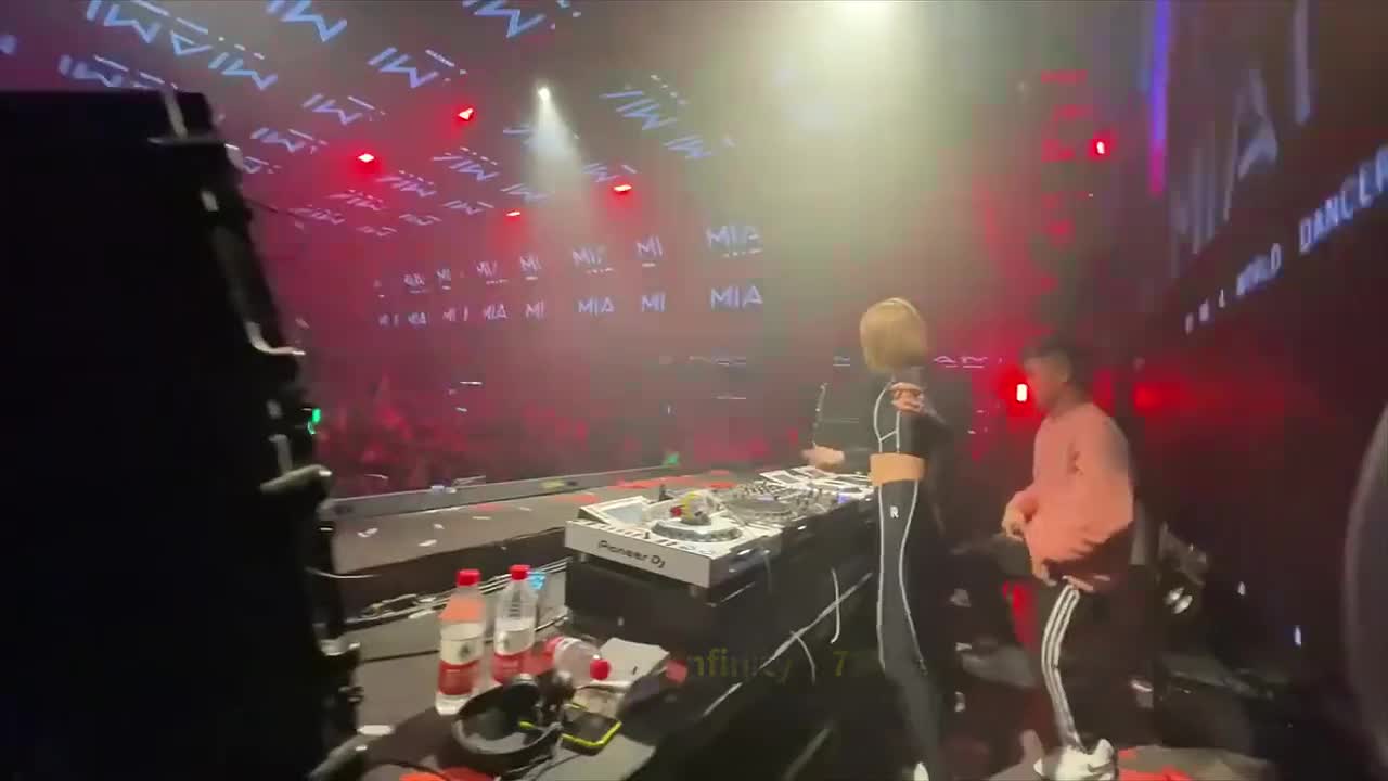 112. 需戴耳机听Infinity (强势8D环绕) - 7妹