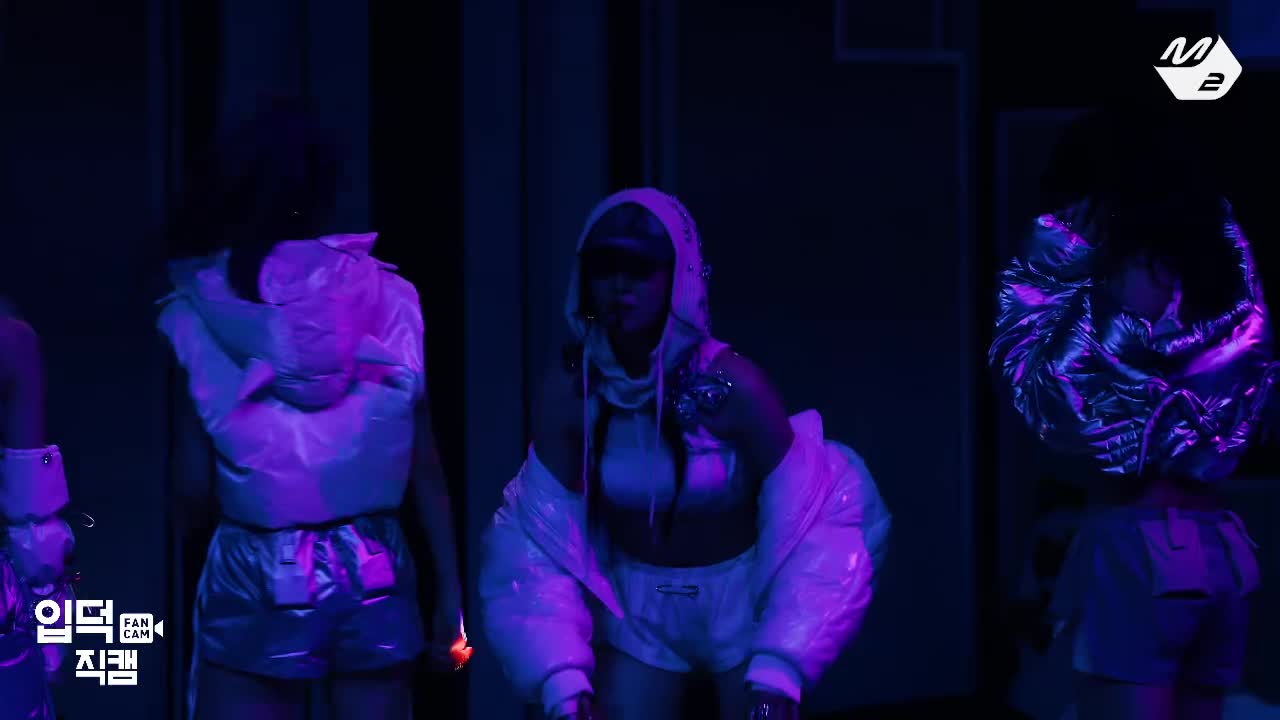 [4K] 许允真 HUH YUNJIN - EASY 横版怼脸直拍