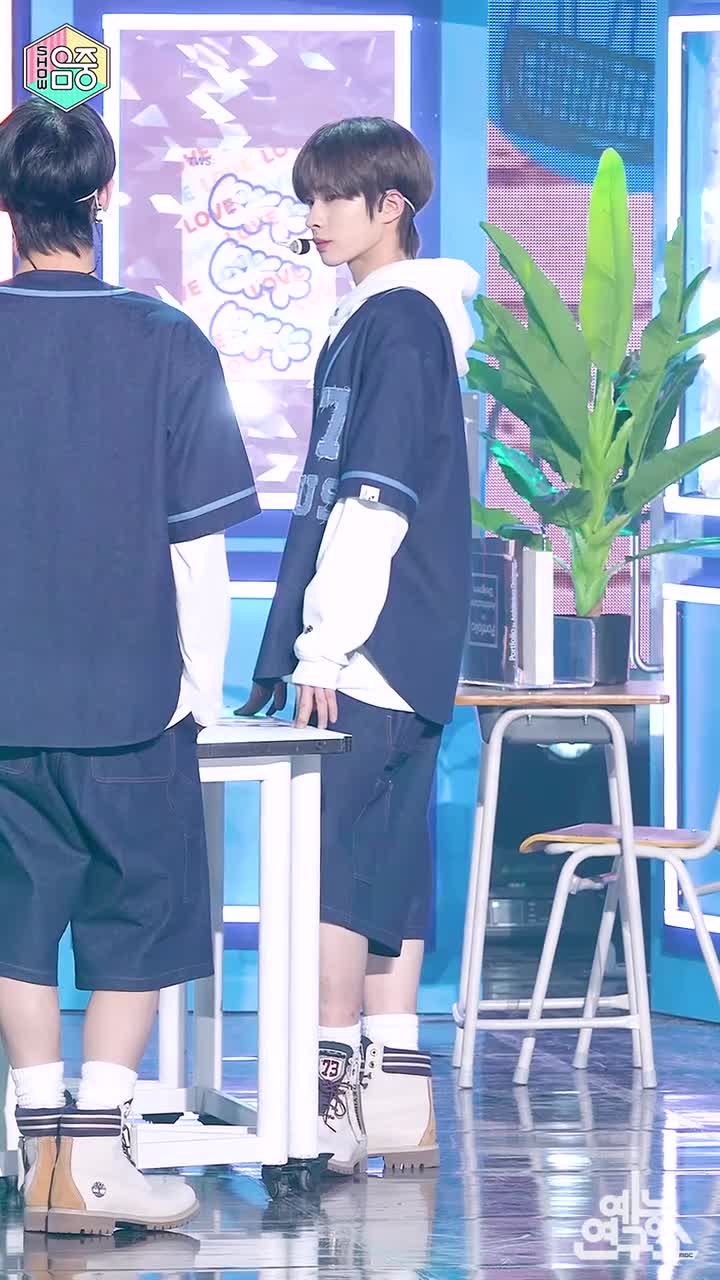 240224 KYUNGMIN竖版