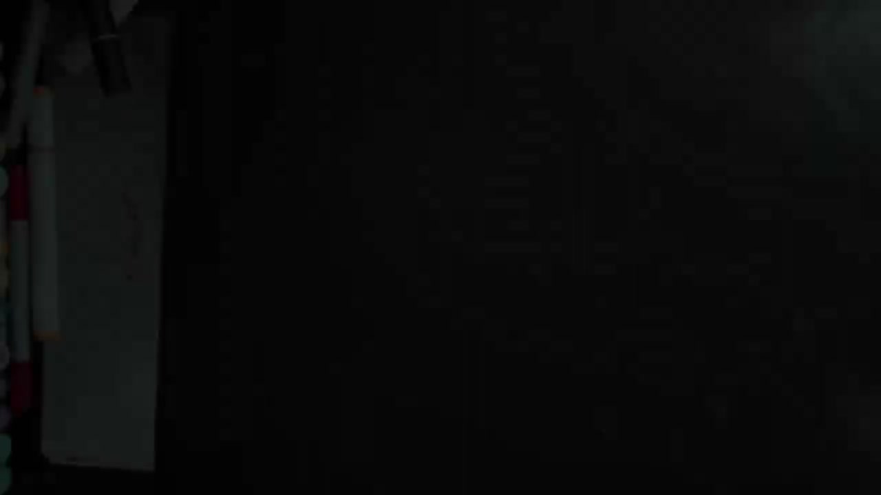 “我花了15小时画涂鸦，结果发生了这个。”I Spent 15 Hours Drawing a Doodle and This Happened.