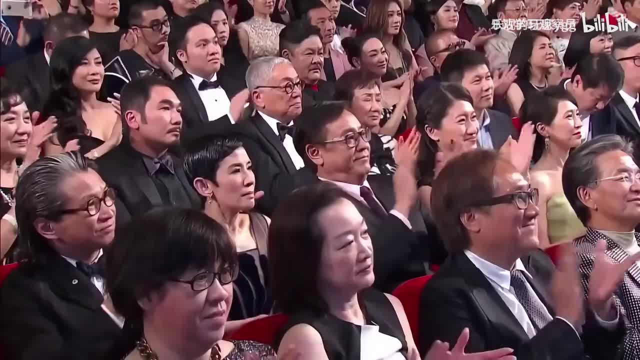 易中天在上海演讲互动交流，思辨之妙会颠覆你的认知（编转）