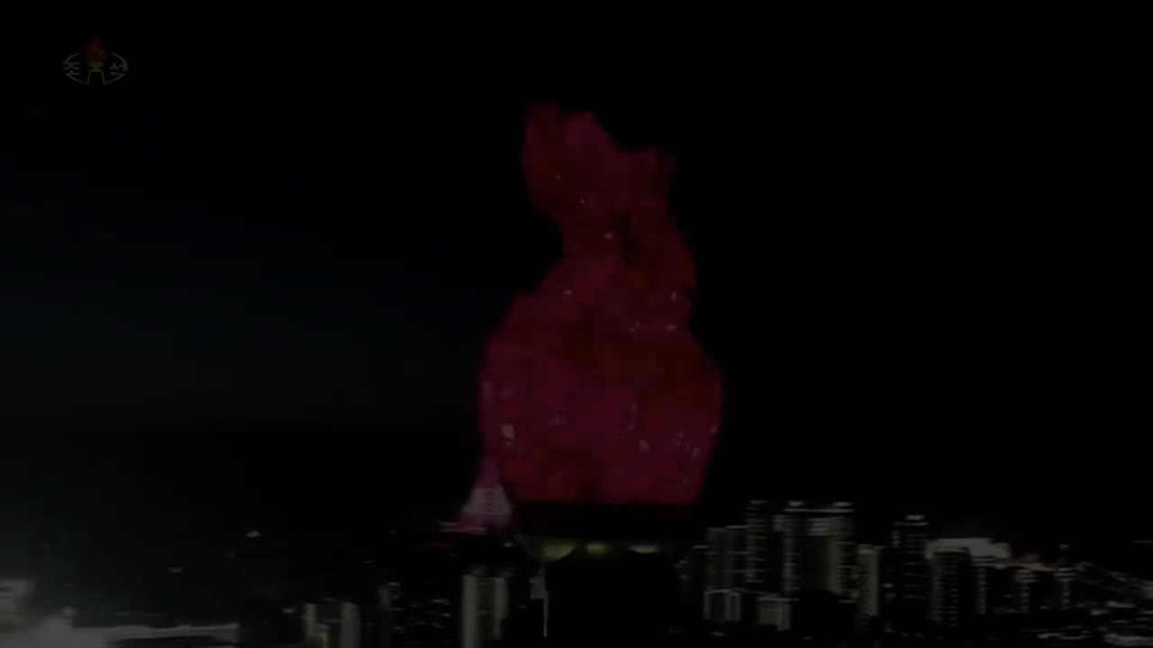 2021朝鲜国庆73周年阅兵现场版本 人民演员金玉珠与金泰龙等演唱版本（包括国旗入场）