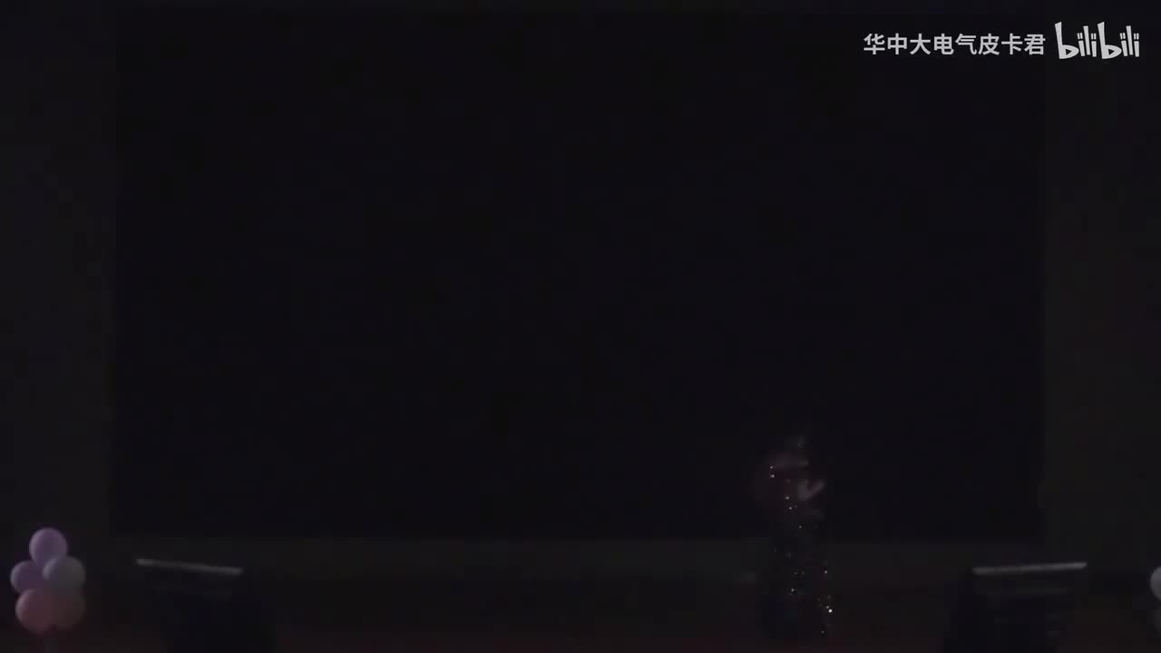 24李丁《听海》