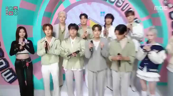 回归待机室采访