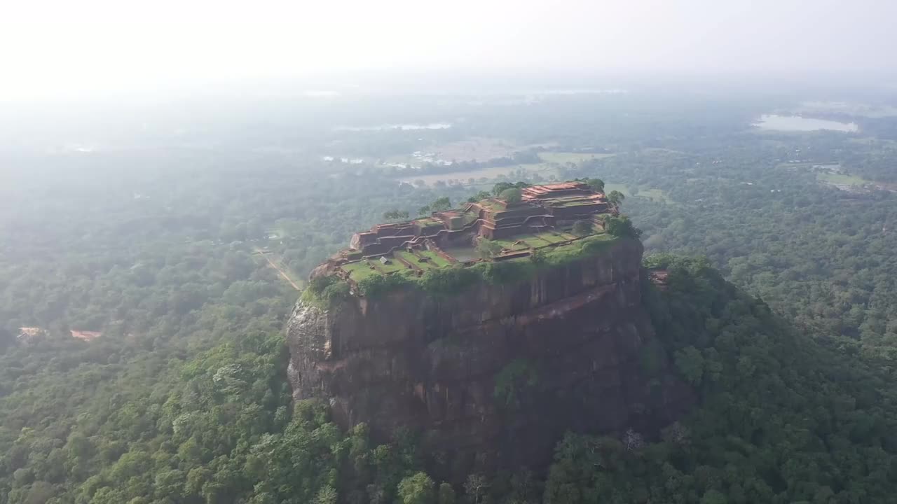 凸起的山峰 #1186