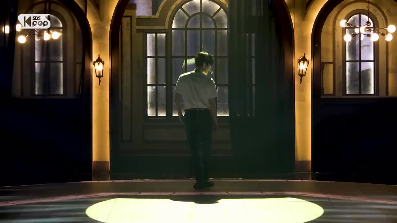 【全屏直拍】边伯贤 - Pineapple Slice 240908 @ 人气-歌谣