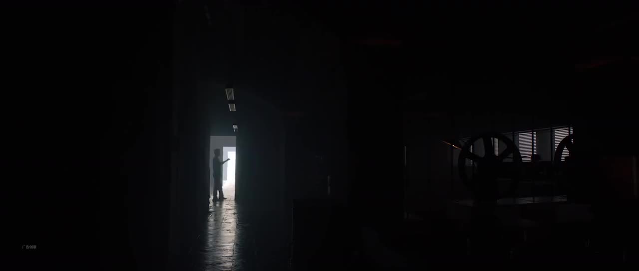 华为 Mate XT 5G 非凡大师广告（2）