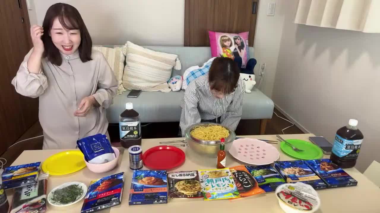 【生配信】ウチらならパスタ1kg大食いなんて余裕だよね♡【ゲスト：大橋彩香ちゃん】
