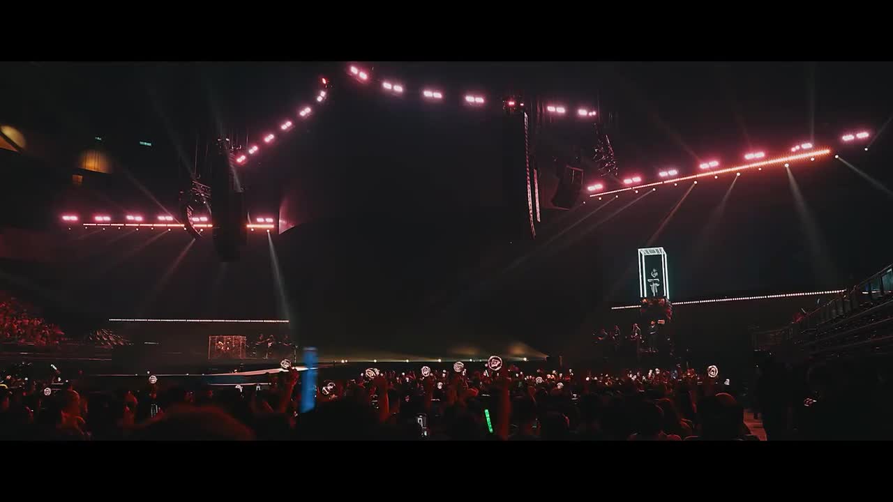 70. 【4K超清】王心凌×郑秀妍《爱你》演唱会Live最新现场版 With.Jessica【官方Live MV】