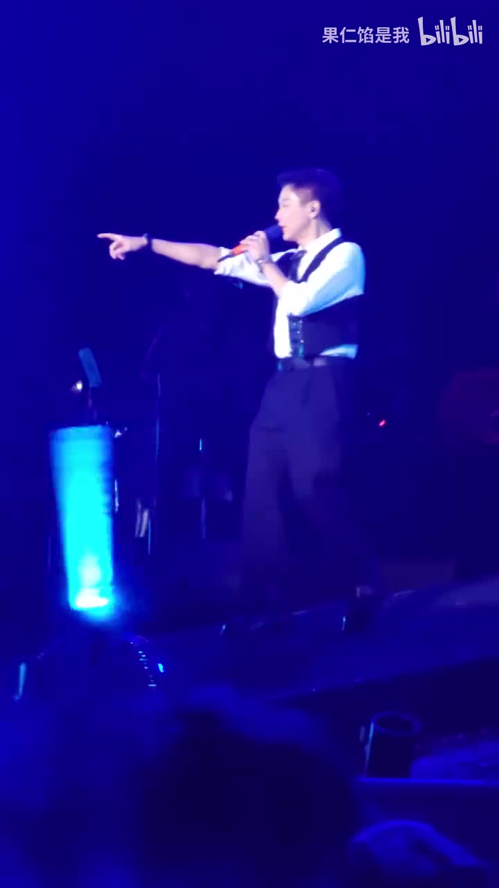 陶喆让粉丝脱掉