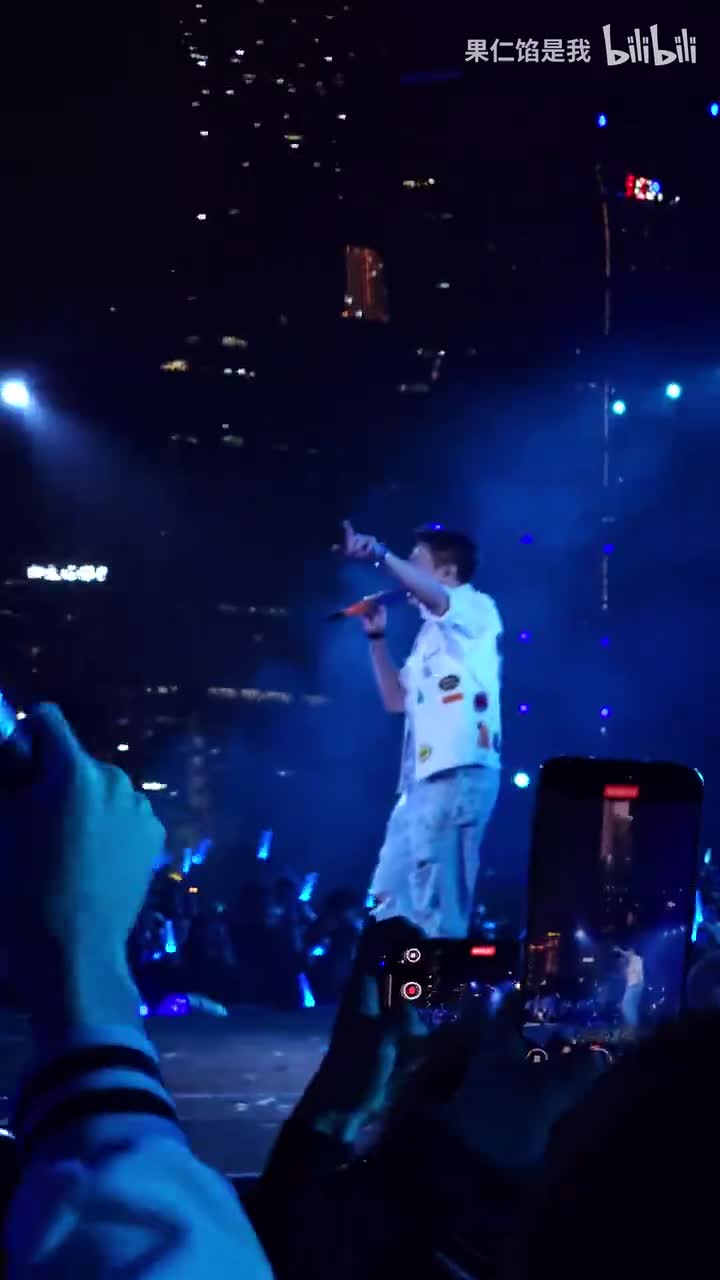 飞机场的10点半2