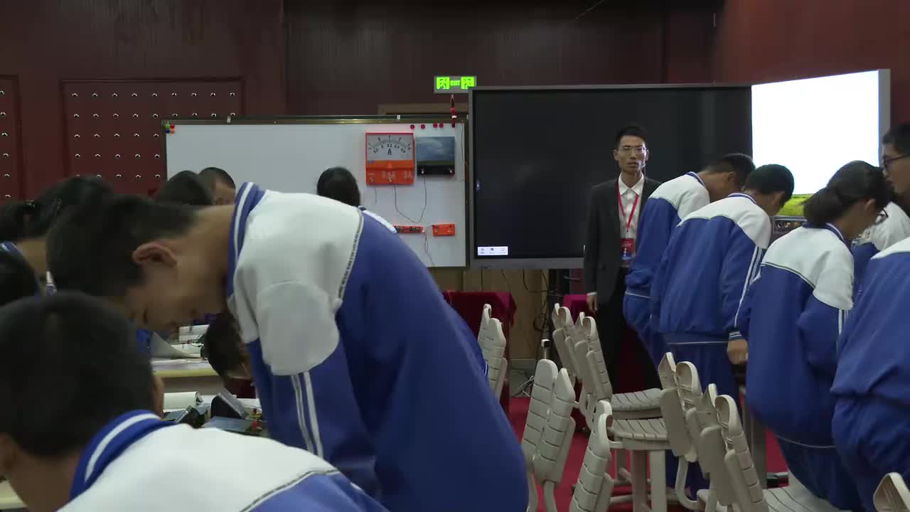 8江苏省盐城市鹿鸣路初级中学朱永河—初三—变阻器