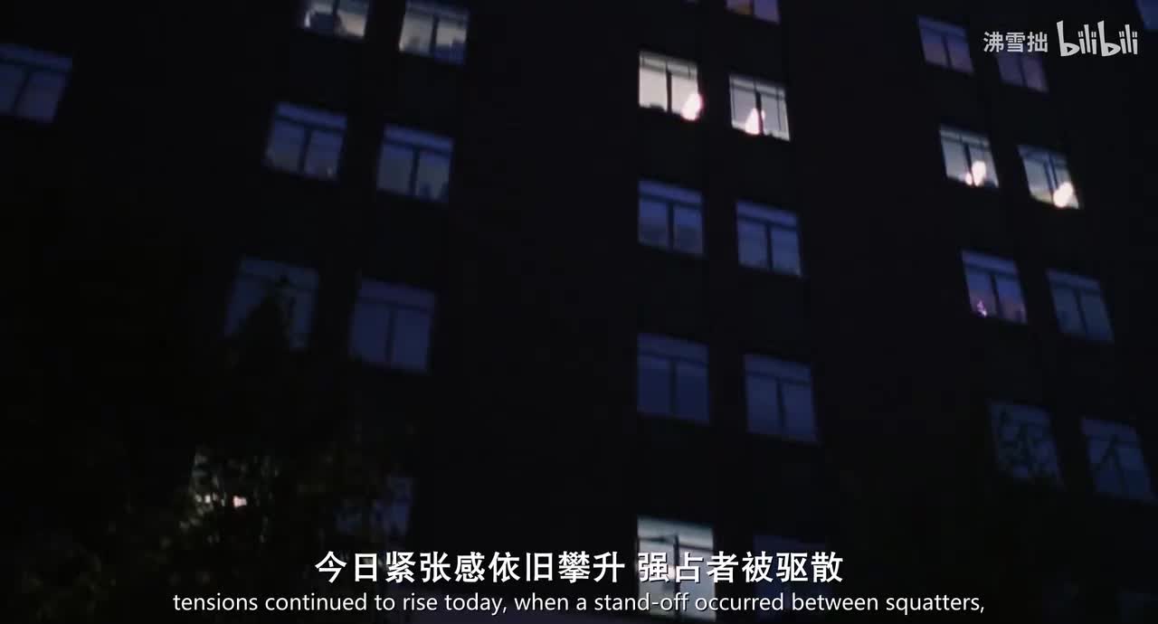 20-2【灰色条纹卫衣】坐在紫色沙发上 听爸爸说关于孩子