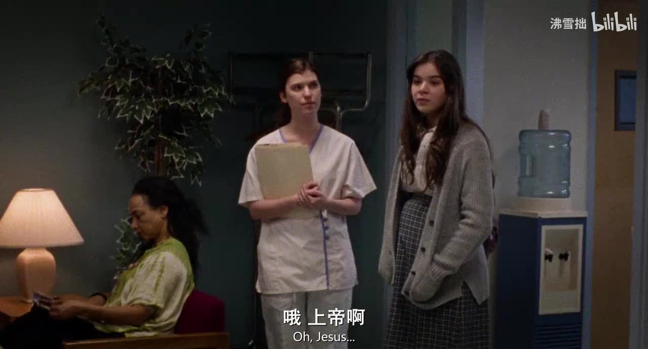 20-4【灰色条纹卫衣】和伊莱扎和爸爸在地铁说 说到伊莱扎的孩子