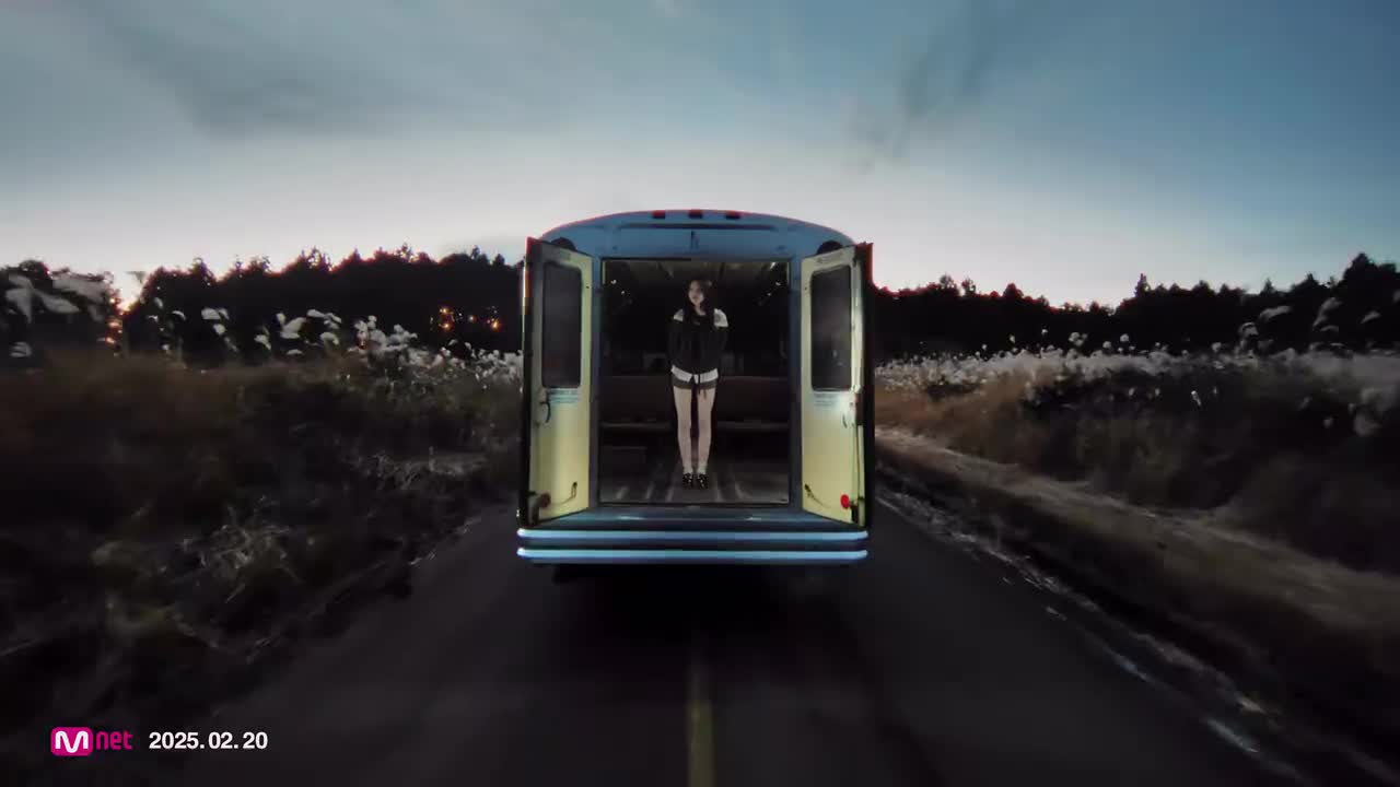 Hearts2Hearts - The Chase MV