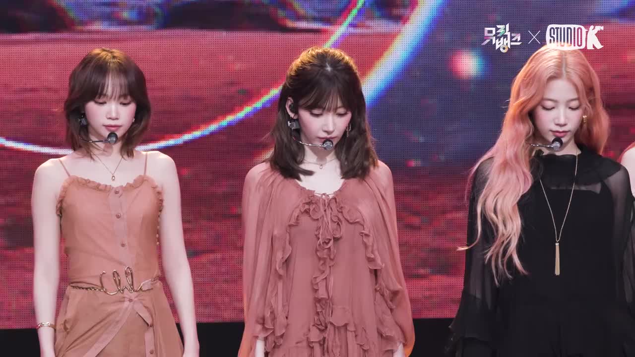 [4K] 宮脇咲良 SAKURA - HOT 横版怼脸直拍