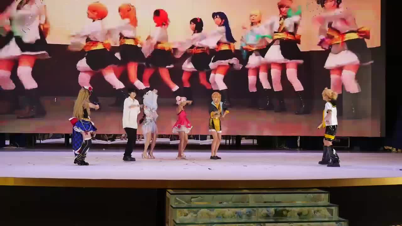 P1014675自由舞台