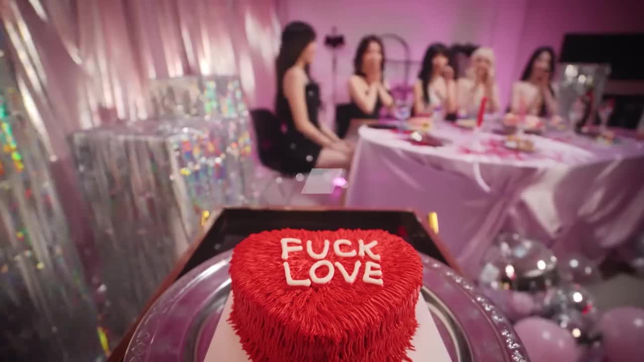 i-dle – Girlfriend dingo Live DingoMusic