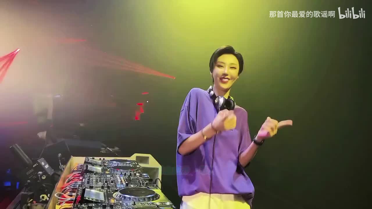 007. 思念成沙 (DJ何鹏版) - 菲儿