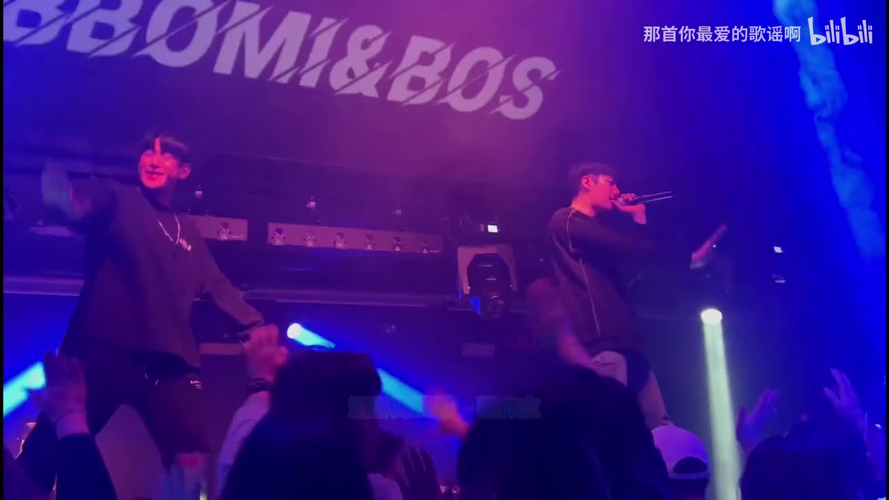 020. 酒醉的蝴蝶 (Remix)(DJ何鹏版) - 崔伟立