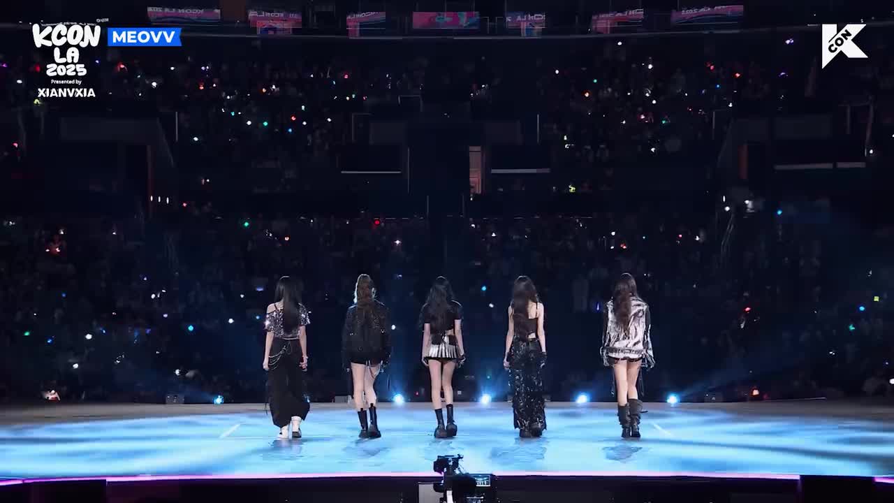 250804 KCON HANDS UP