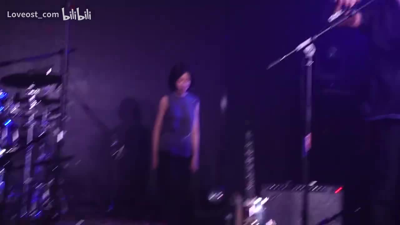 合影+emo歌+基因
