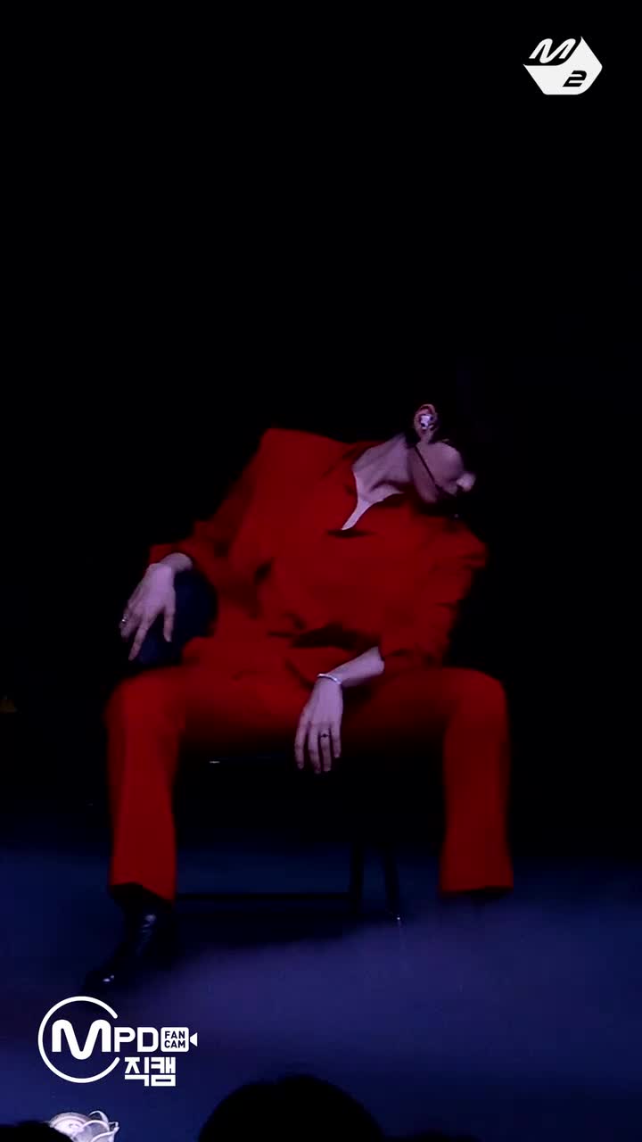 成韩彬‹竖拍›