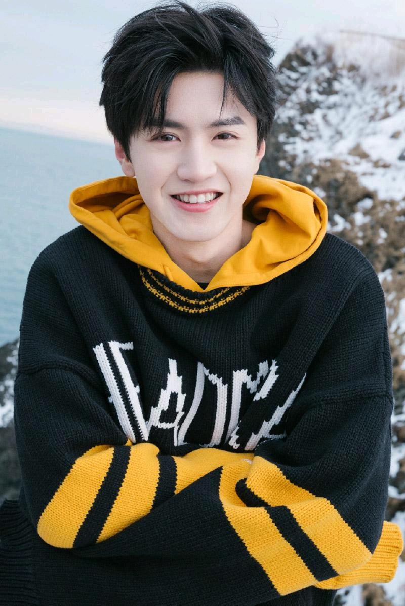 in家六人一舞台 _ 哔哩哔哩相簿