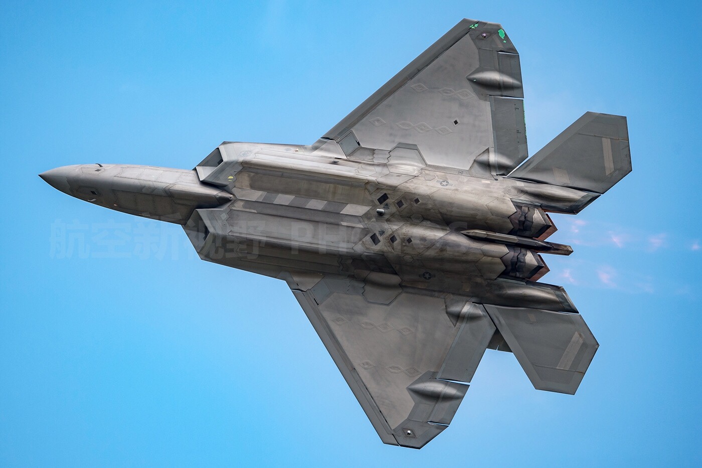 f22与歼20关闭弹仓腹部对比浏览:2117收藏:0支持:26上传时间:2021-03