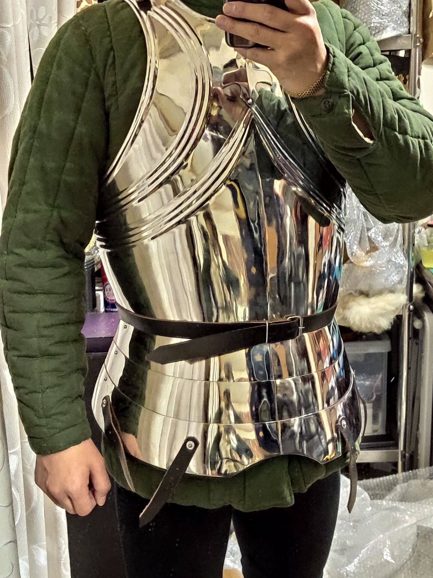 15世纪# #板甲#  镜面抛光不锈钢哥特胸甲到货,现货,明天上架.