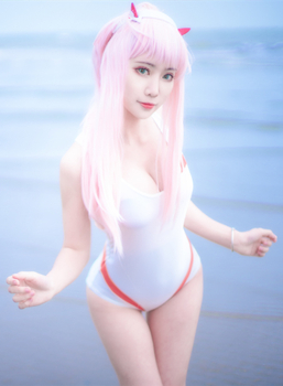 baka小伊泳装cosplay