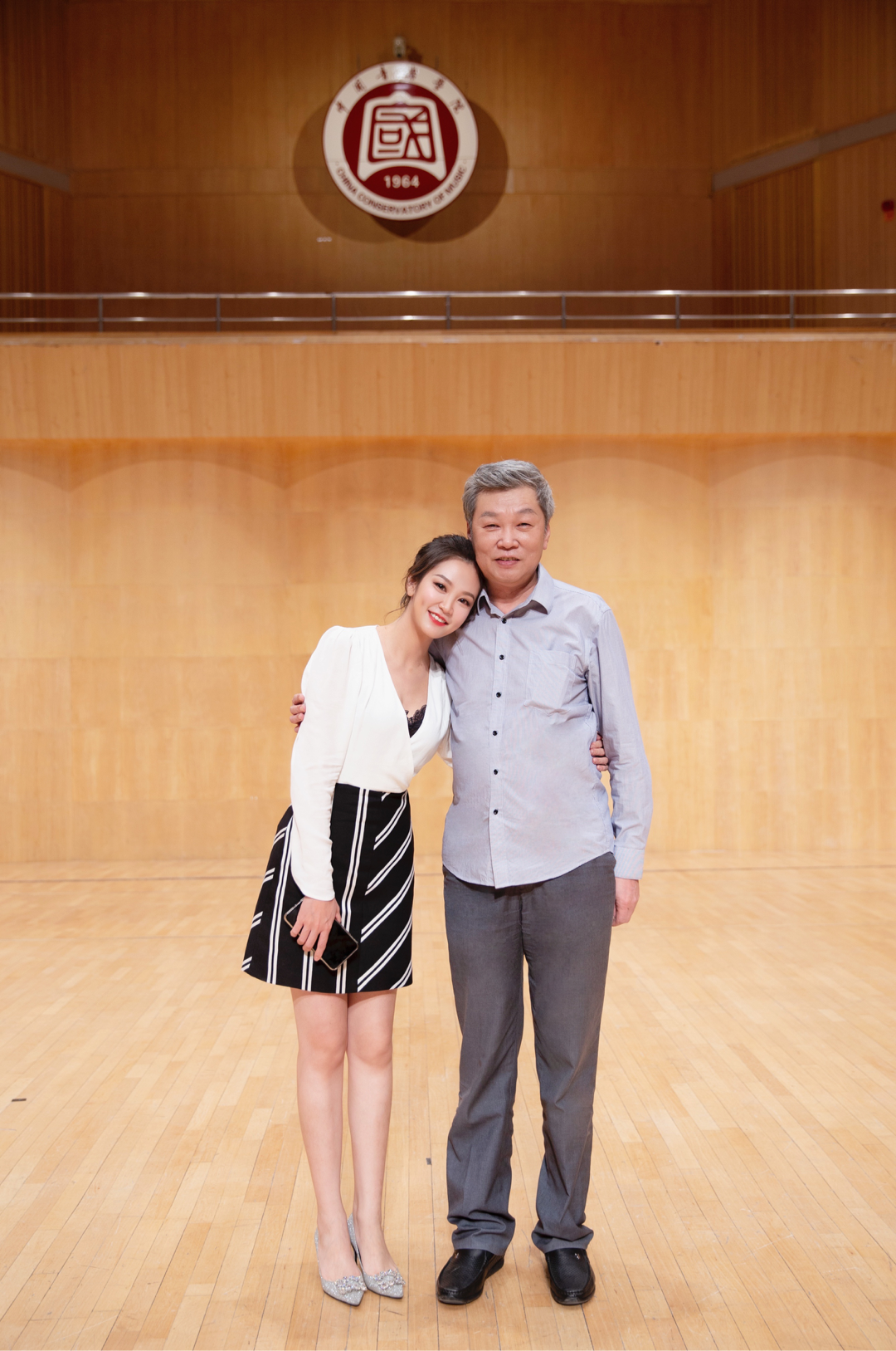 ta 的直播间闲置中更多黎雨荷小提琴黎雨荷小提琴567ta 的小视频0更多