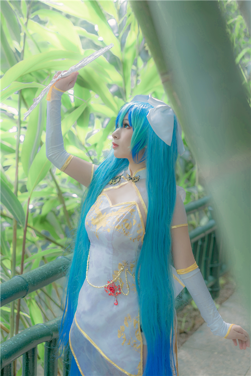 玄铃儿Vsinger金丝雀初音Cosplay3