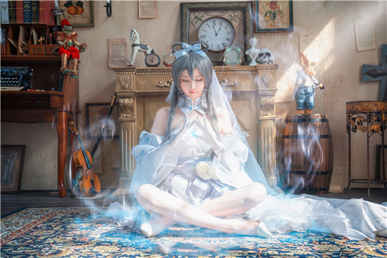 露兒大魔王洛天依花嫁cosplay超可爱7