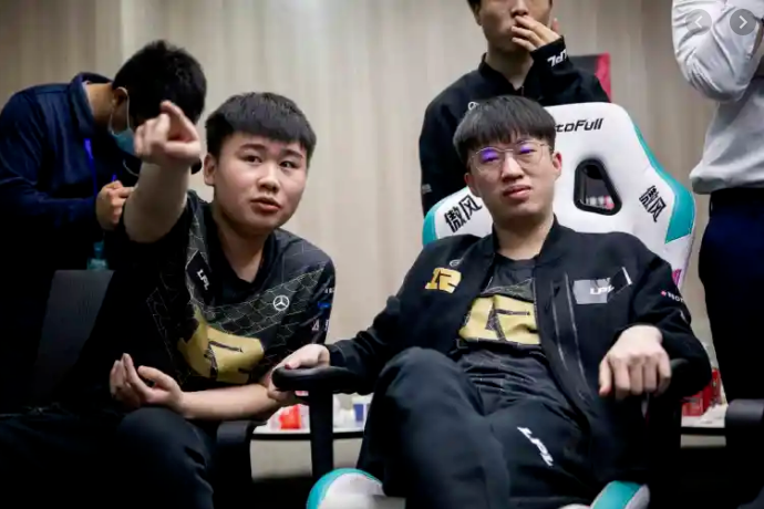 一波quadrakill的兰博,如同天上降魔主,真是人间太岁神,这个兰博