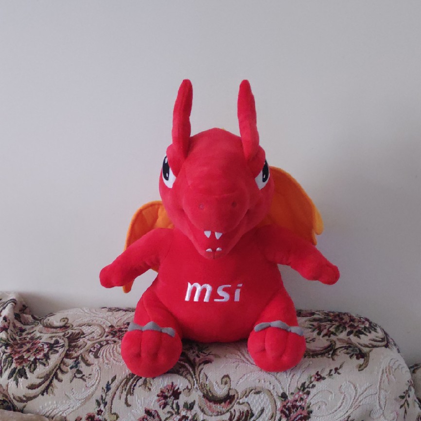 小红龙(~△~)  @msi微星科技