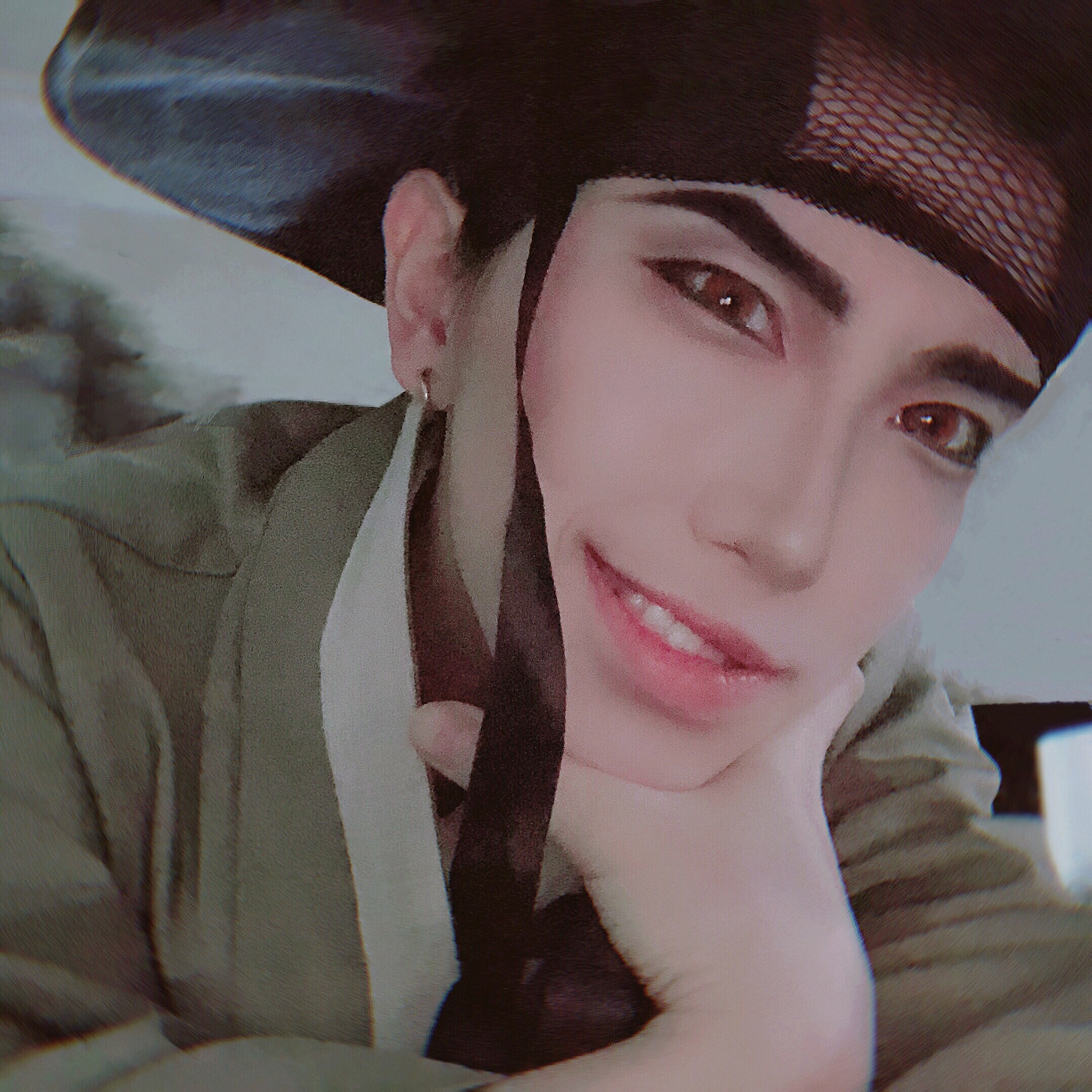 野画集# 附加一张少爷表情包  /尹胜浩:我