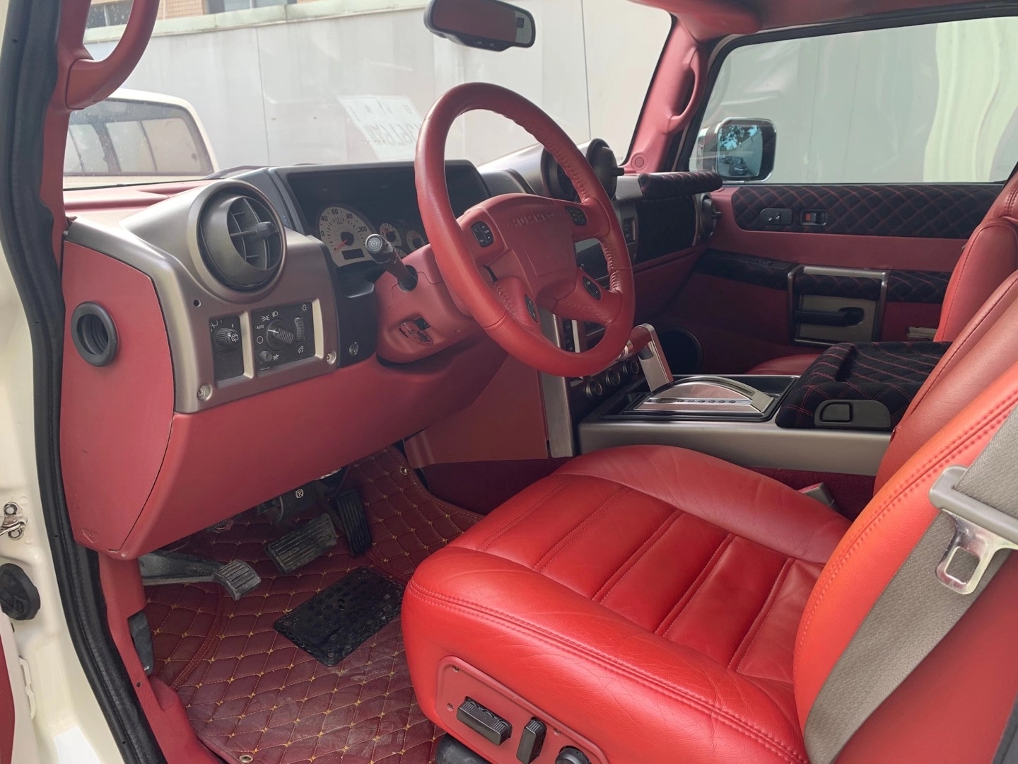 06款悍马h2  6x6浏览:55收藏:0支持:0上传时间:2020-10-18 16:56:59